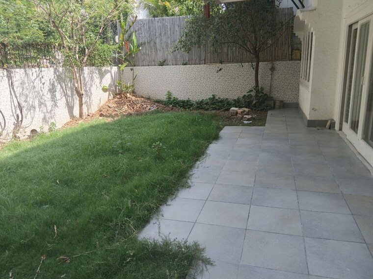 Balcony, greater kailash i 4 Bedroom 4000 Sq.Ft. Builder Floor In Greater Kailash I Delhi 10411891