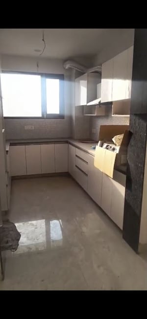 Kitchen in 3 BHK Builder Floor at BPTP District Faridabad, Sector 81 – for Rent