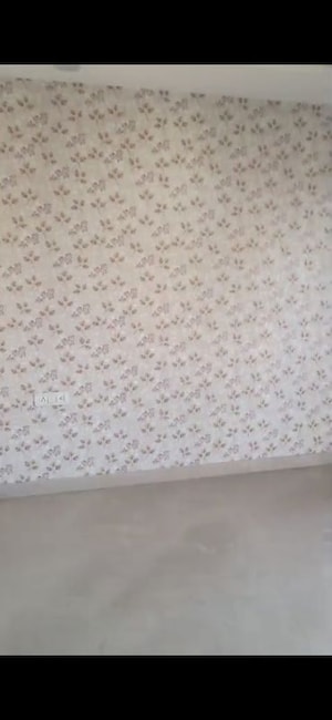 Room in 3 BHK Builder Floor at BPTP District Faridabad, Sector 81 – for Rent