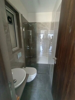 Bathroom in 3.5 BHK Apartment at Kabra Garnet, Malad West – for Rent