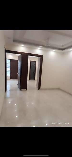 Room in 3 BHK Builder Floor at BPTP District Phase 2, Sector 84 – for Rent