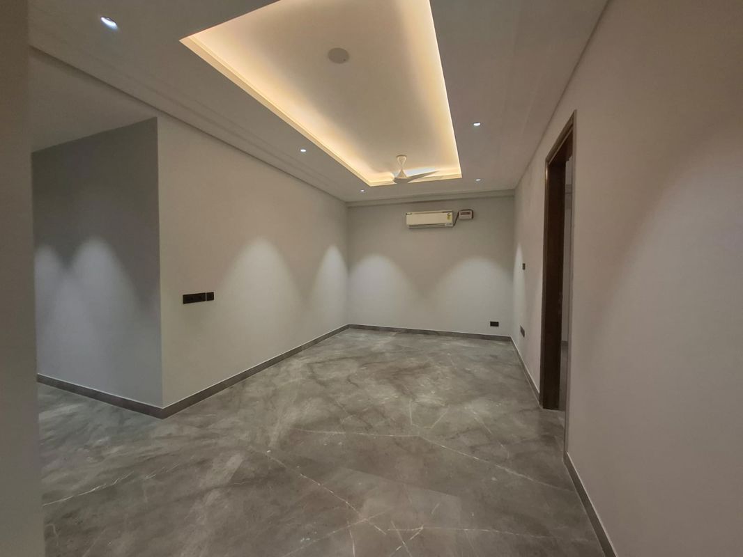 4 BHK Builder Floor For Sale in BPTP Amstoria