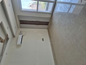 Furnished Amenities in 4 BHK Builder Floor at BPTP Eden Estate, Sector 81 – for Rent