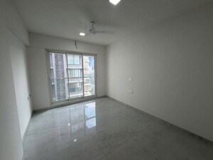 Room in 3 BHK Apartment at Hansa Villa, Matunga East – for Rent