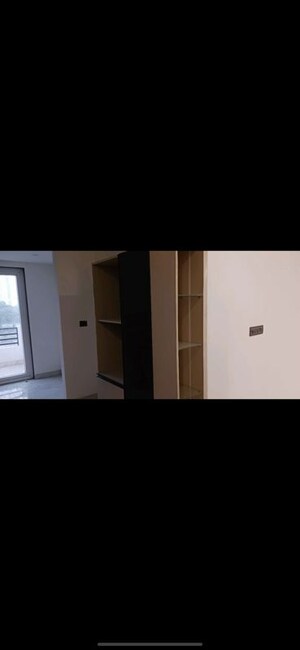 Room in 4 BHK Builder Floor at BPTP Eden Estate, Sector 81 – for Rent