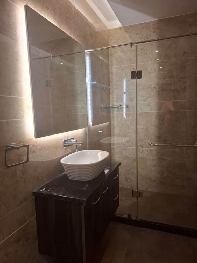 Bathroom, emaar-mgf-emerald-hills 4 Bedroom 4518 Sq.Ft. Builder Floor In Sector 65 Gurgaon 9474572