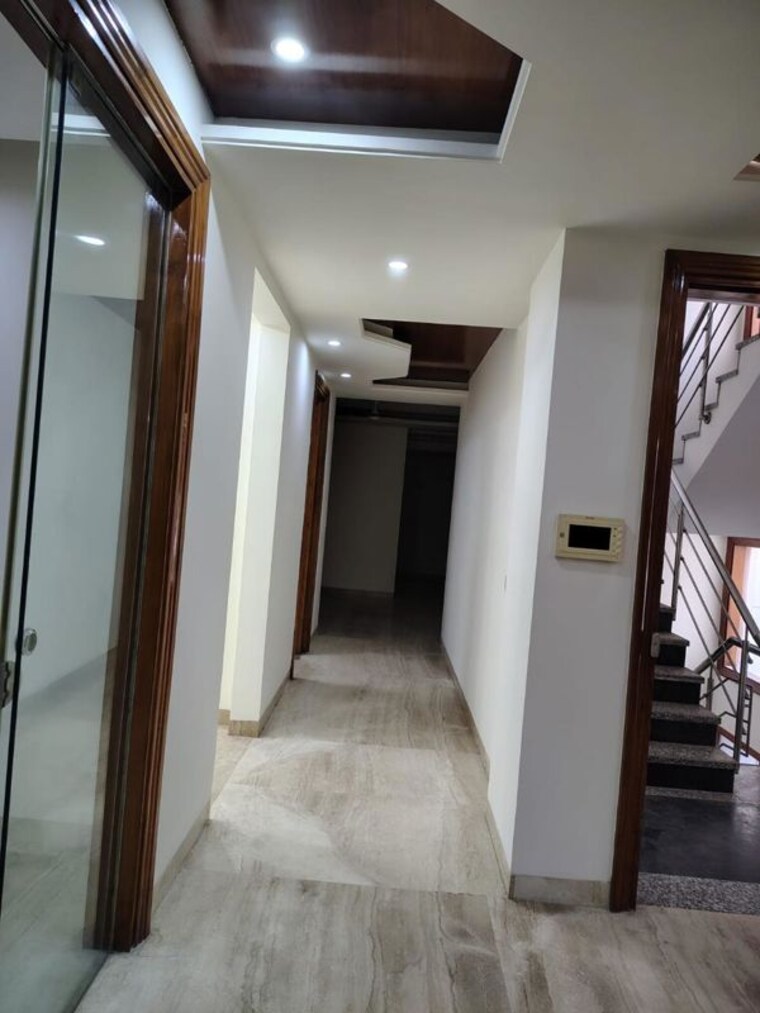 Entrance, south extension 4 Bedroom 4000 Sq.Ft. Builder Floor In South Extension Delhi 10411954