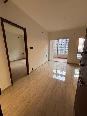 Room in 3 BHK Apartment at VTP Beaumonde, Kharadi – for Rent