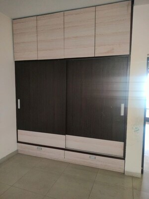 Bathroom in 3 BHK Apartment at Thakkarwal – for Rent