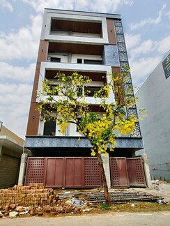 3 BHK + Extra Room Builder Floor For Sale in Orris Atulyam
