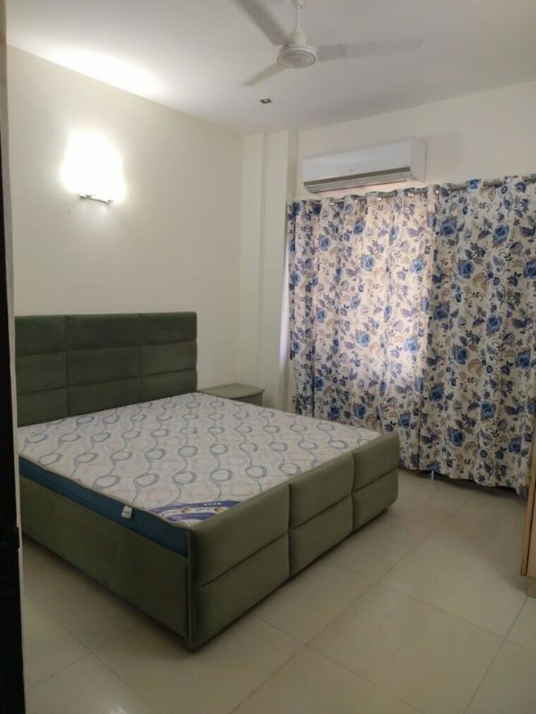 Bedroom, ardee-city 3 Bedroom 240 Sq.Yd. Builder Floor In Sector 52 Gurgaon 10411985