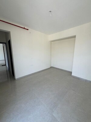 Room in 2 BHK Apartment at Damji Shamji Mahavir Spring Tulip Phase 1, Pokhran Road No Two – for Rent