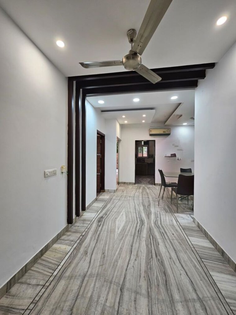 Bedroom, dlf cyber city 3 Bedroom 2000 Sq.Ft. Builder Floor In Dlf Cyber City Gurgaon 10412032