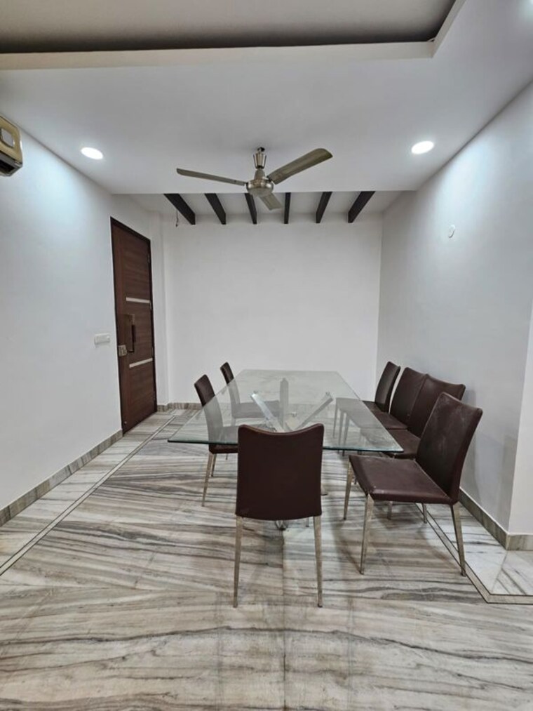 Team Area, dlf cyber city 3 Bedroom 2000 Sq.Ft. Builder Floor In Dlf Cyber City Gurgaon 10412032