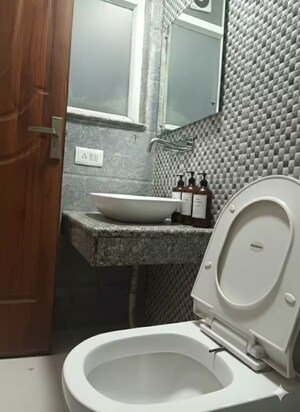 Bathroom in 1 BHK Builder Floor at Sector 46 – for Rent