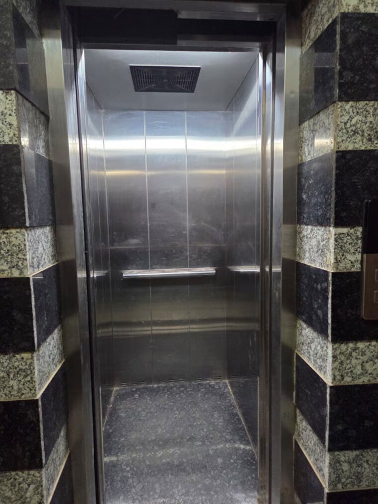 Bathroom, sector 46 1 Bedroom 450 Sq.Ft. Builder Floor In Sector 46 Gurgaon 10412038