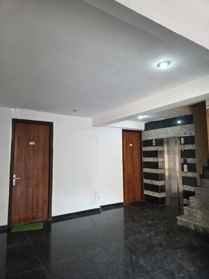 Room in 1 BHK Builder Floor at Sector 46 – for Rent