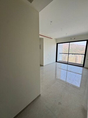 Room in 2 BHK Apartment at Damji Shamji Mahavir Spring Tulip Phase 1, Pokhran Road No Two – for Rent