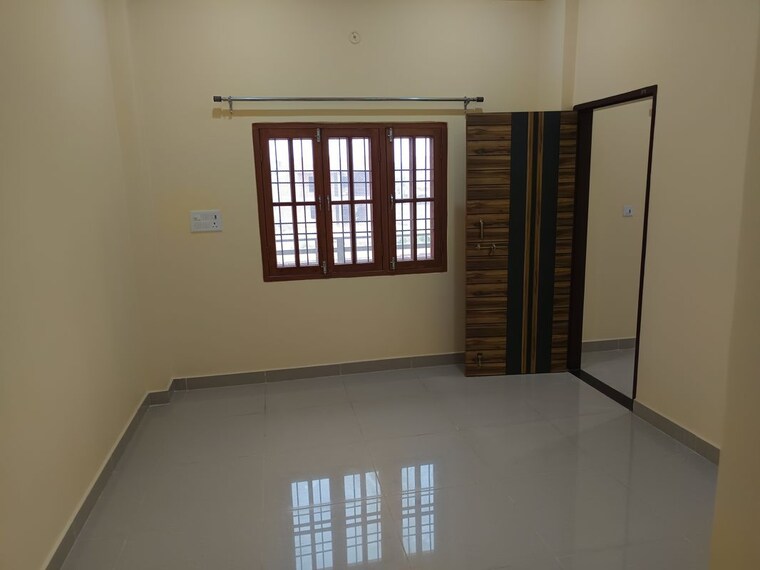 Room, ahmamau 1.5 Bedroom 1400 Sq.Ft. Independent House In Ahmamau Lucknow 10384011