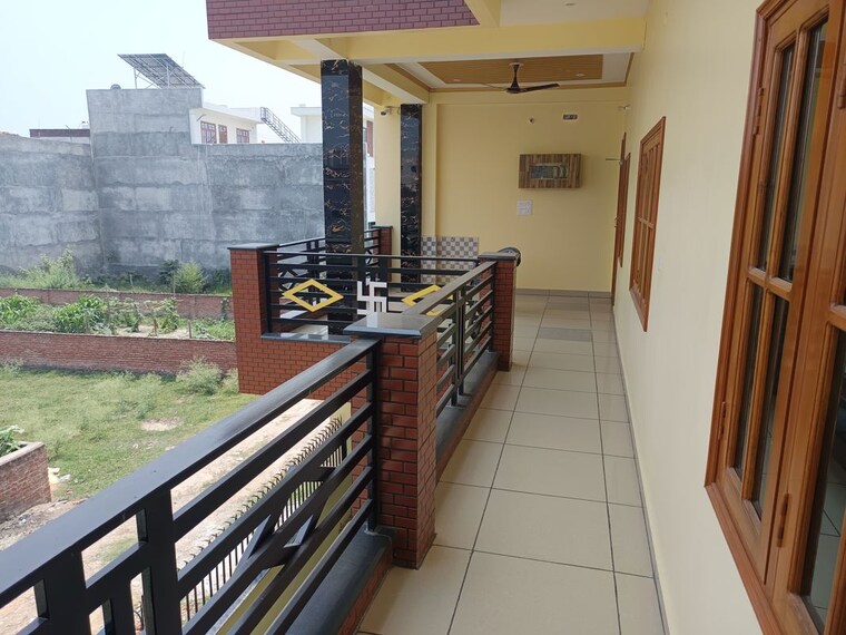 Balcony, ahmamau 1.5 Bedroom 1400 Sq.Ft. Independent House In Ahmamau Lucknow 10384011