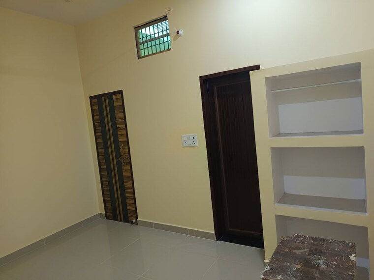 Room, ahmamau 1.5 Bedroom 1400 Sq.Ft. Independent House In Ahmamau Lucknow 10384011