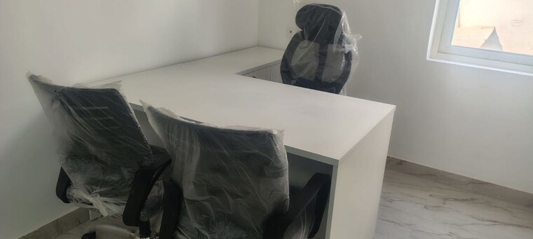 Team Area, sector 63 Commercial Office Space 809 Sq.Ft. In Sector 63 Noida 10412057
