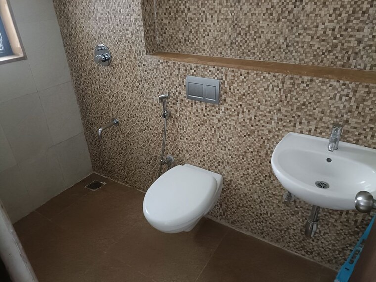 Bathroom, lodha-palava-downtown 1 Bedroom 444 Sq.Ft. Apartment In Dombivli East Thane 10409698