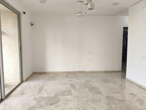 Room in 2 BHK Apartment at Hiranandani Rodas Enclave Rosemount, Thane West – for Rent