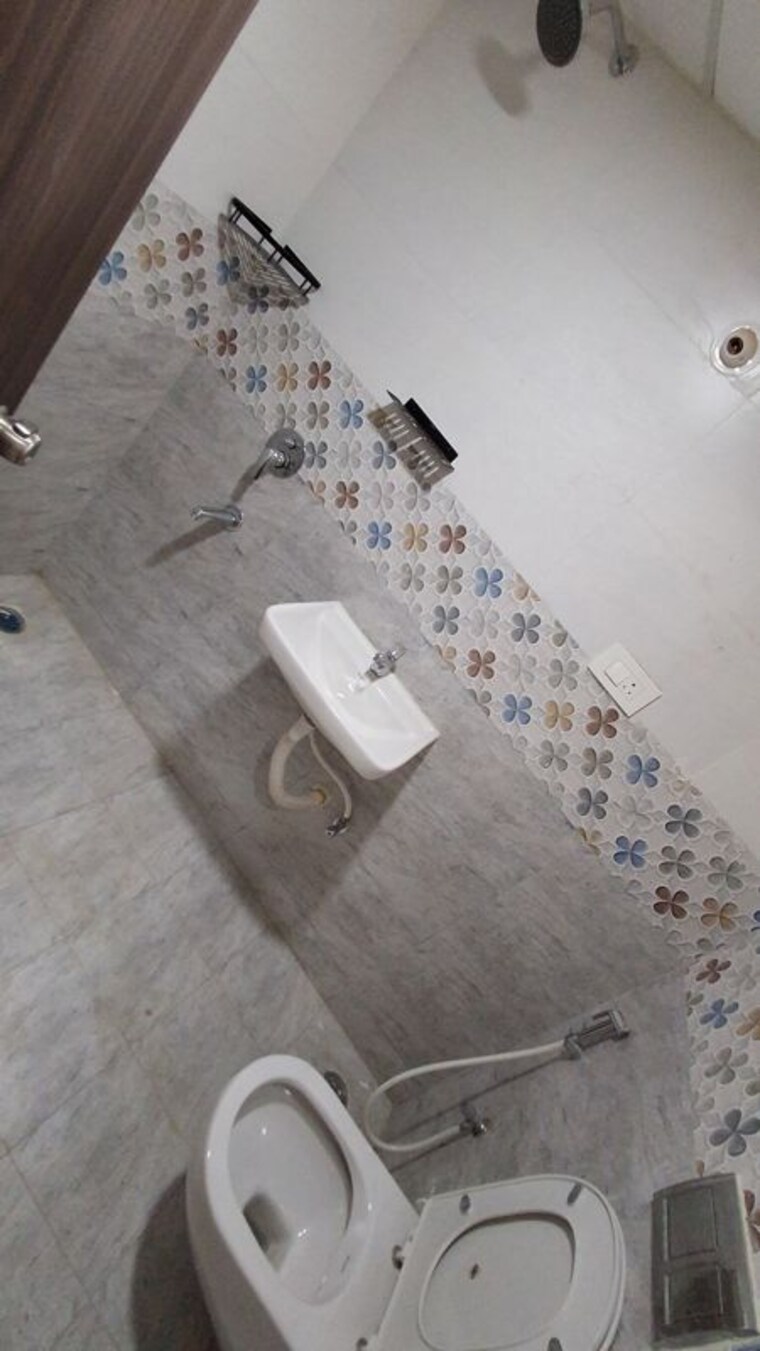 Bathroom, praneeth-pranav-solitaire 3 Bedroom 1701 Sq.Ft. Apartment In Bachupally Hyderabad 10412101