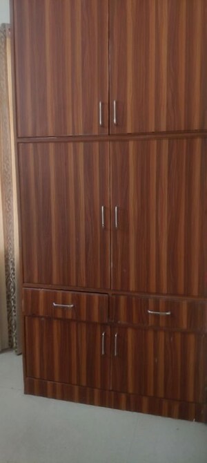 Furnished Amenities in 3 BHK Apartment at Omaxe R2, Gomti Nagar – for Rent