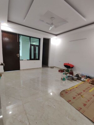 Room in 4 BHK Builder Floor at Green Fields Colony – for Rent
