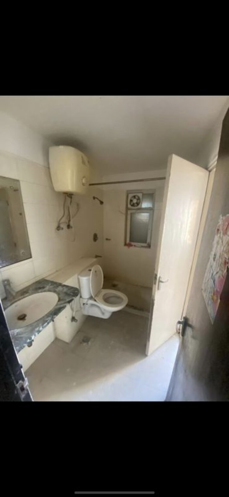Bathroom, bptp-park-grandeura 3.5 Bedroom 2353 Sq.Ft. Apartment In Sector 82 Faridabad 10412147