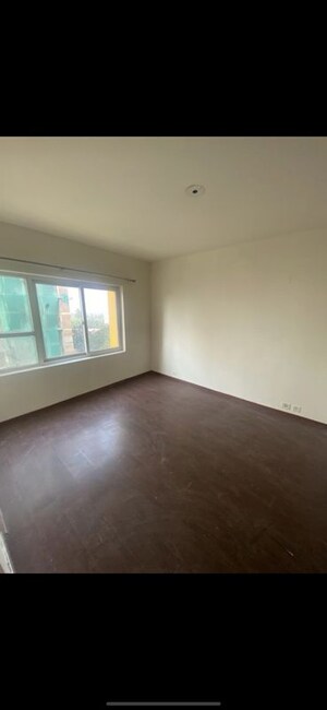 Room in 3.5 BHK Apartment at BPTP Park Grandeura, Sector 82 – for Rent