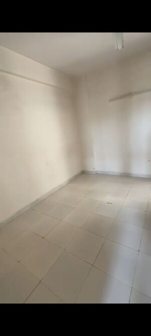 Room in 3 BHK Apartment at Amolik Heights, Sector 88 – for Sale