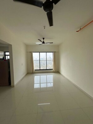 Room in 1 BHK Apartment at Bhoomi Samarth, Goregaon East – for Sale