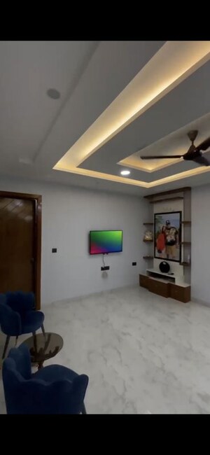 Parking in 4 BHK Builder Floor at BPTP Parkland, Sector 75 – for Rent