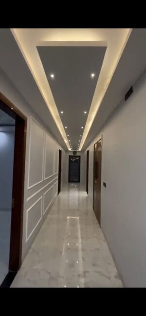 Building Lobby in 4 BHK Builder Floor at BPTP Parkland, Sector 75 – for Rent