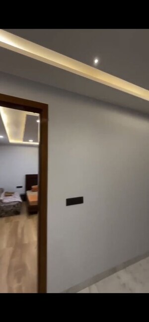 Furnished Amenities in 4 BHK Builder Floor at BPTP Parkland, Sector 75 – for Rent