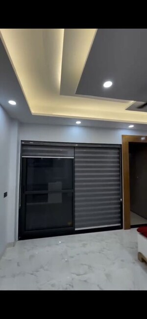 Building Lobby in 4 BHK Builder Floor at BPTP Parkland, Sector 75 – for Rent
