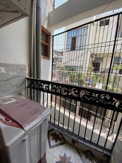 1 BHK Builder Floor For Rent in Saket