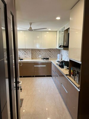 Kitchen in 4 BHK Builder Floor at Sector 57 – for Rent