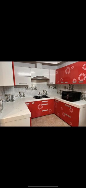 Team Area in 3.5 BHK Apartment at BPTP Park Grandeura, Sector 82 – for Rent