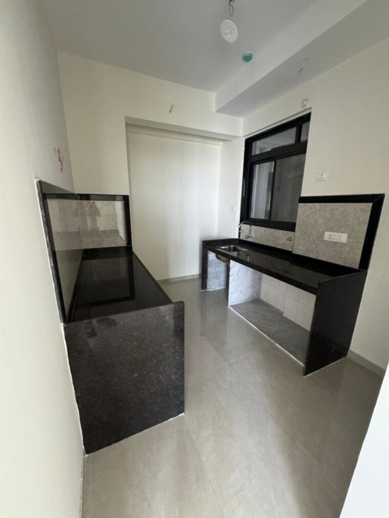 Kitchen, damji-shamji-mahavir-spring-tulip-phase-1 2 Bedroom 805 Sq.Ft. Apartment In Pokhran Road No Two Thane 10412222
