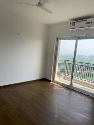 Room in 3.5 BHK Apartment at 3C Lotus Panache, Sector 110 – for Rent