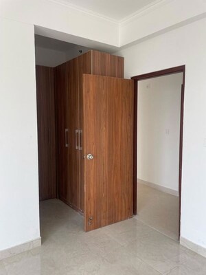 Room in 3.5 BHK Apartment at 3C Lotus Panache, Sector 110 – for Rent