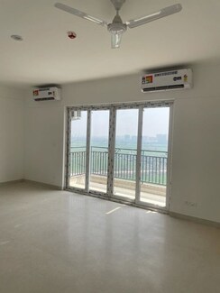 3.5 BHK + Servant Room Apartment For Rent in 3C Lotus Panache