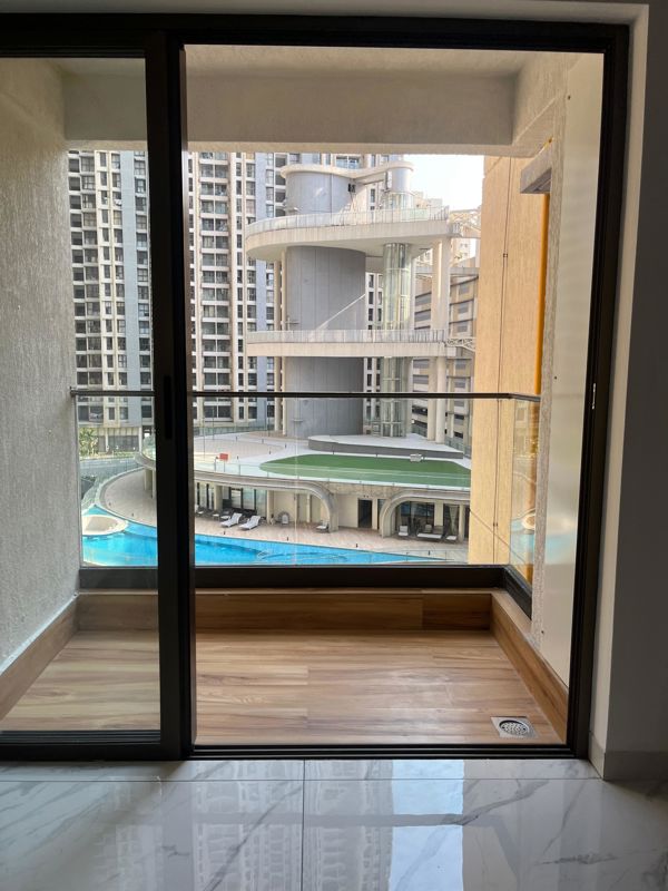 2 BHK Apartment For Rent in Raymond Ten X Habitat