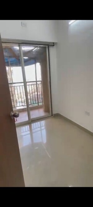 Room in 1 BHK Apartment at DB Orchid Ozone, Dahisar East – for Rent