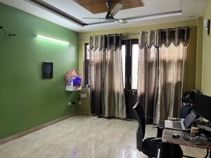 Gym in 2 BHK Villa at Sector 23 – for Rent