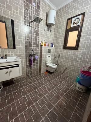 Bathroom in 2 BHK Villa at Sector 23 – for Rent